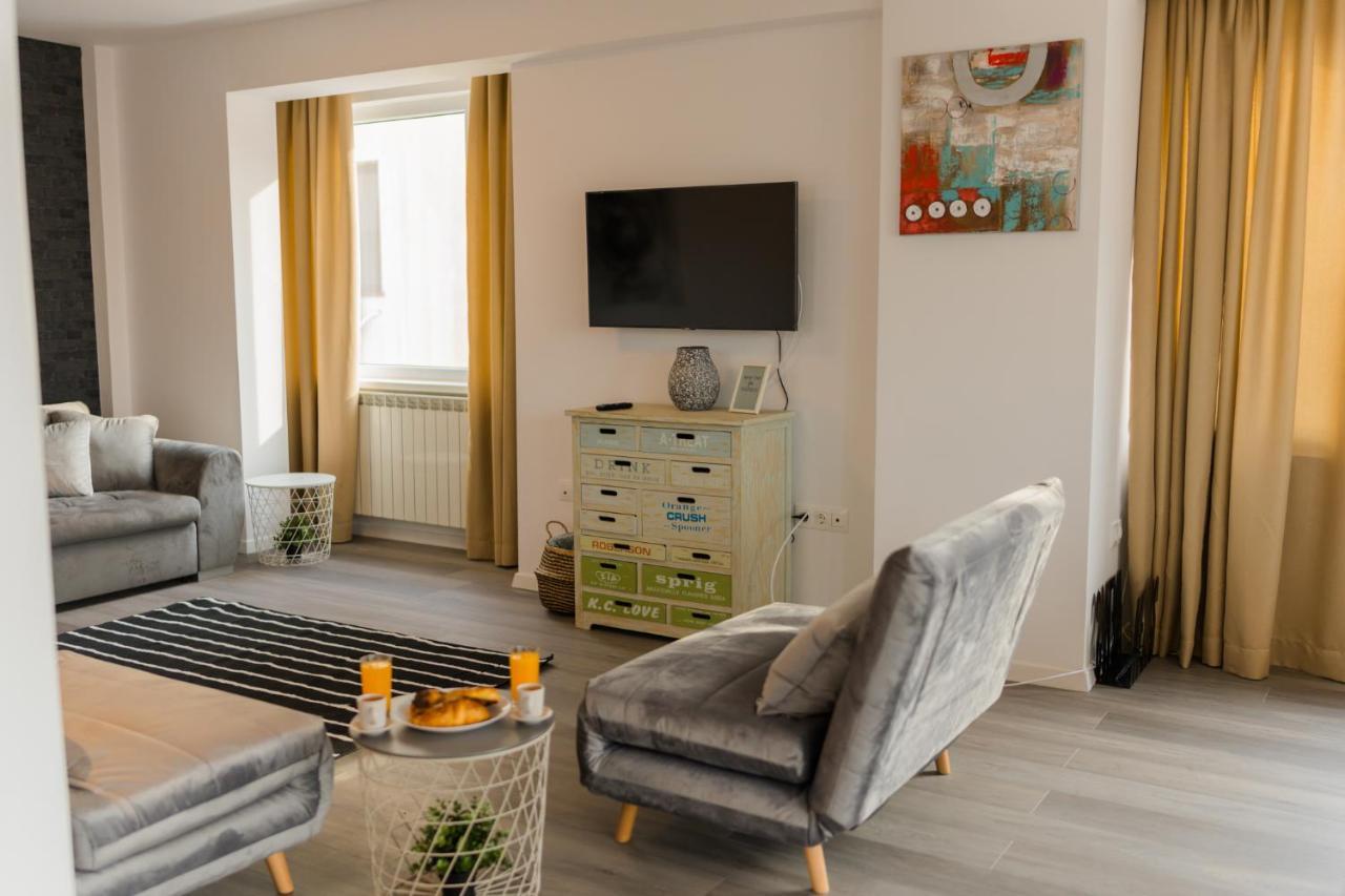 Penthouse With Huge Rooftop Terrace & City View Bucharest Luaran gambar