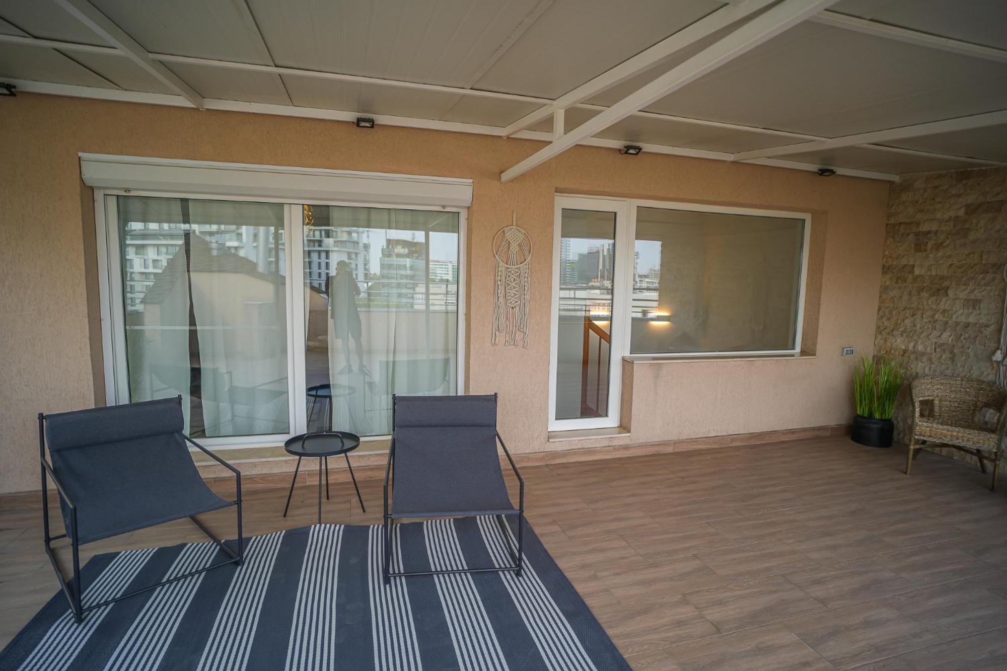 Penthouse With Huge Rooftop Terrace & City View Bucharest Luaran gambar