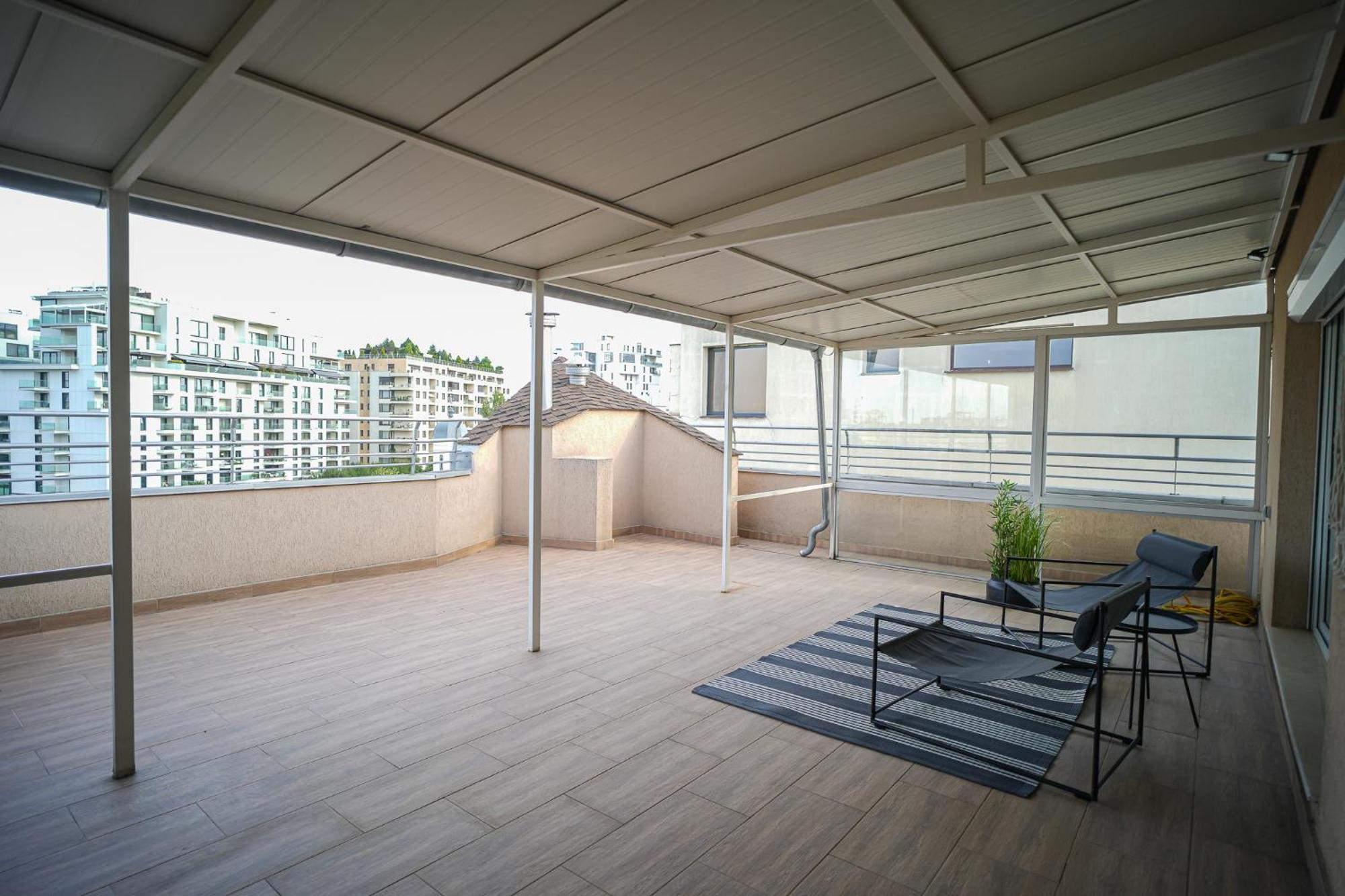 Penthouse With Huge Rooftop Terrace & City View Bucharest Luaran gambar